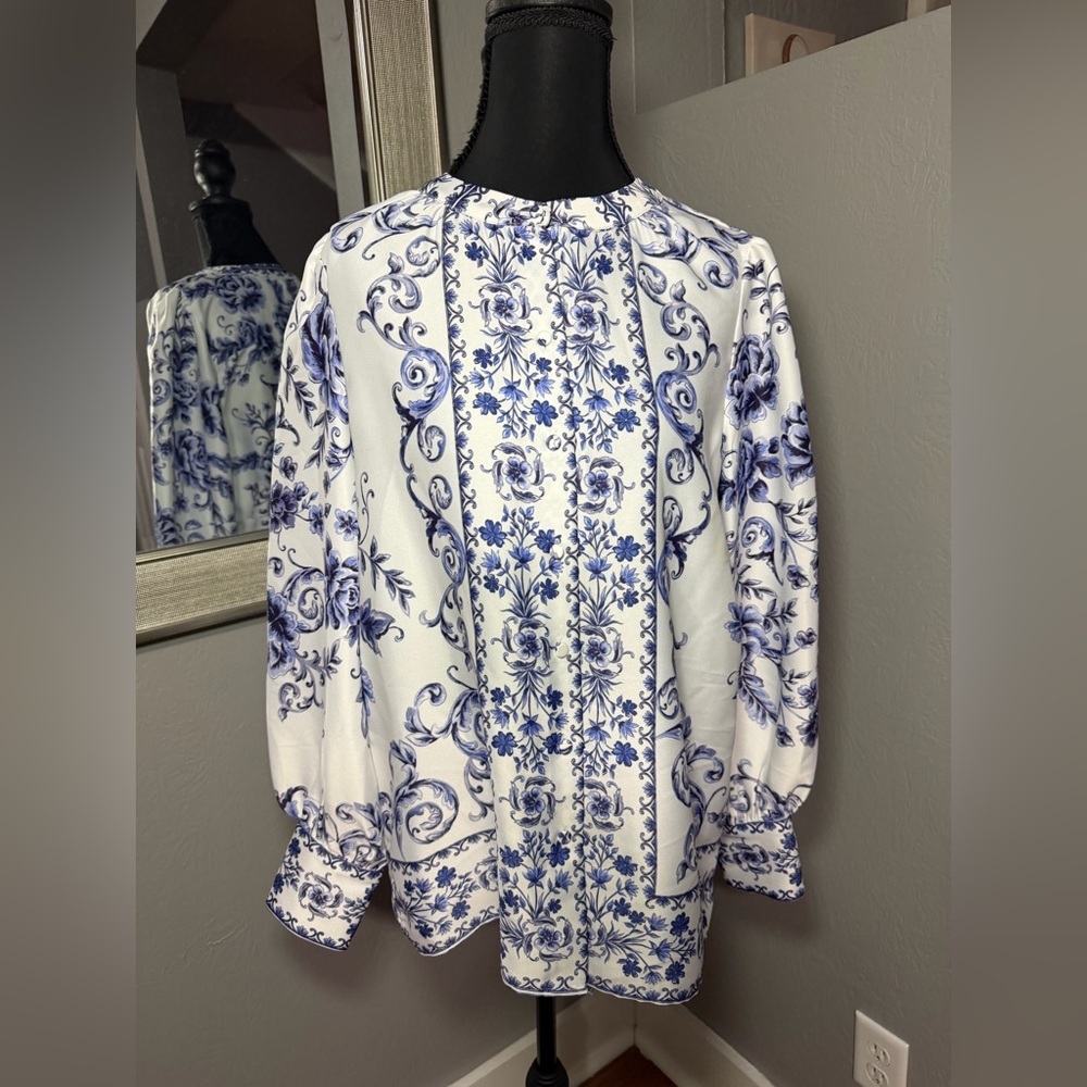 Alex Marie Wren Blue Scroll Floral Button Front Blouse Size Small. - Picture 2 of 7